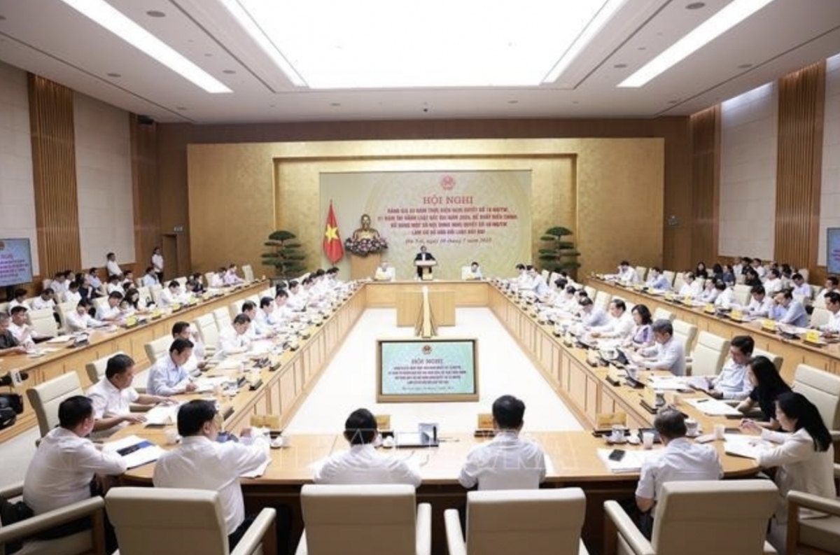Prime Minister recommends amendments to land regulations